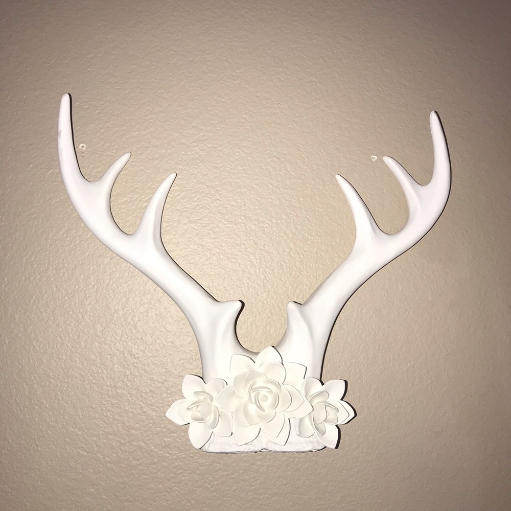 White decorative antlers